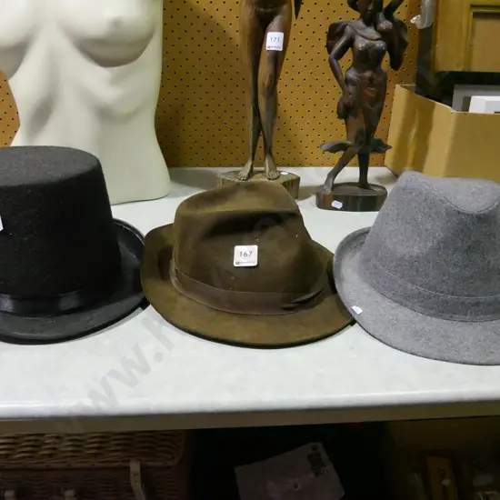 3x gents hats