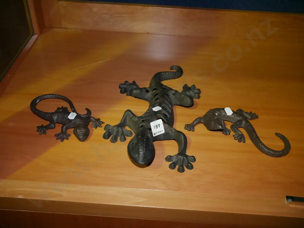 3x cast iron lizard figurine L-340 Image 1++