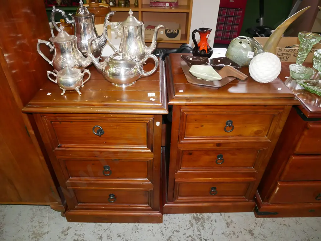 pair 3 drawer bedside cabinets Image 1++