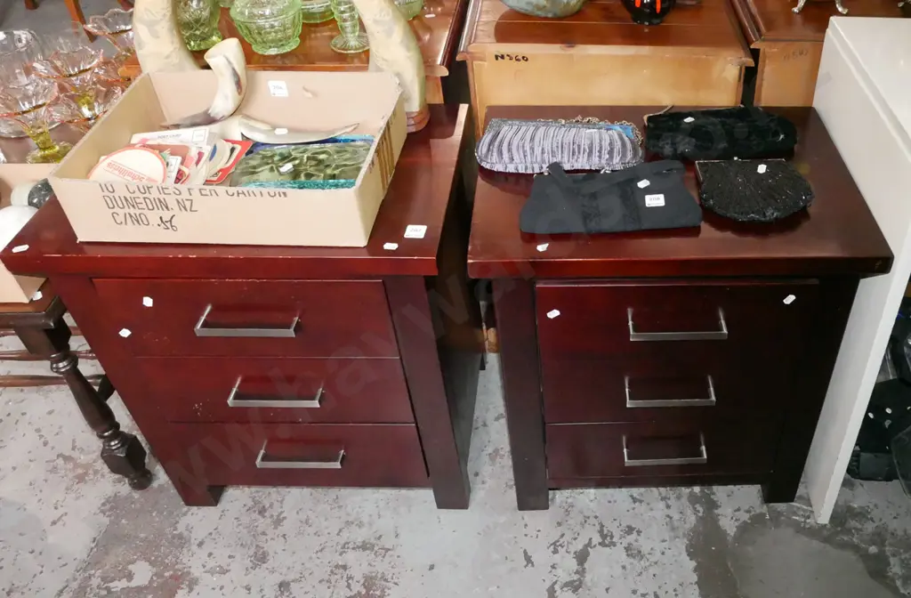 2x wood 3 drawer bedside cabinets Image 1++