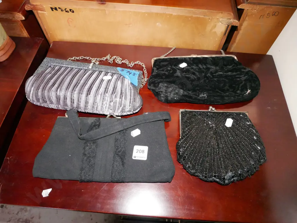 4x clutch purses Image 1++