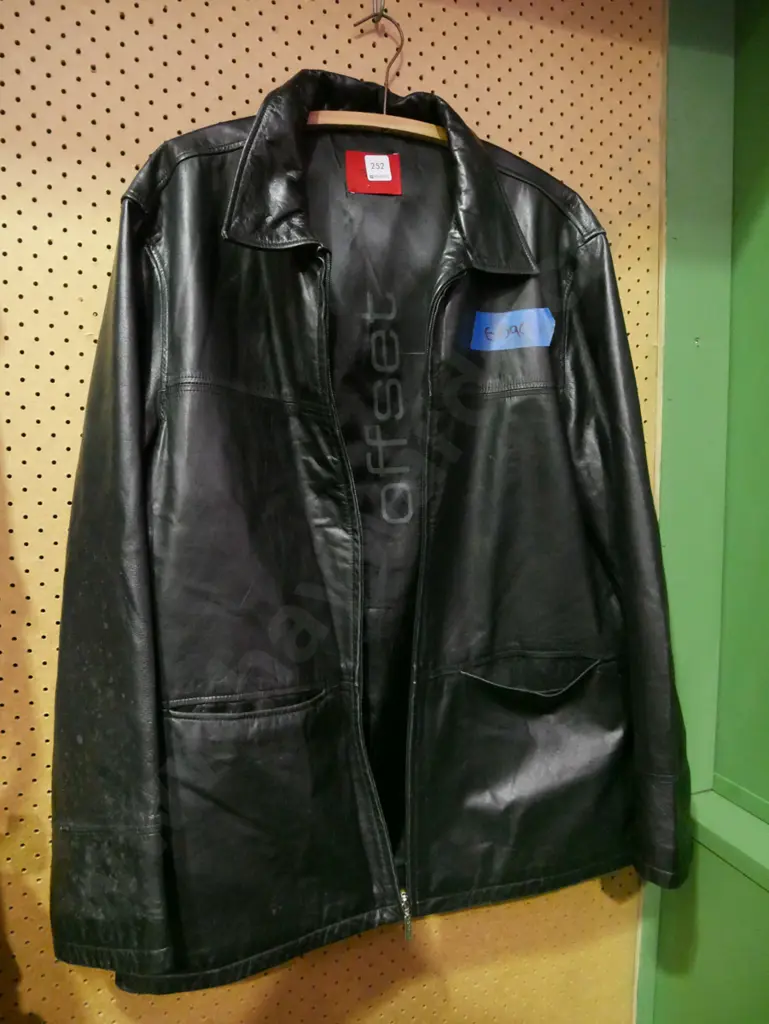 black XL leather jacket Image 1++
