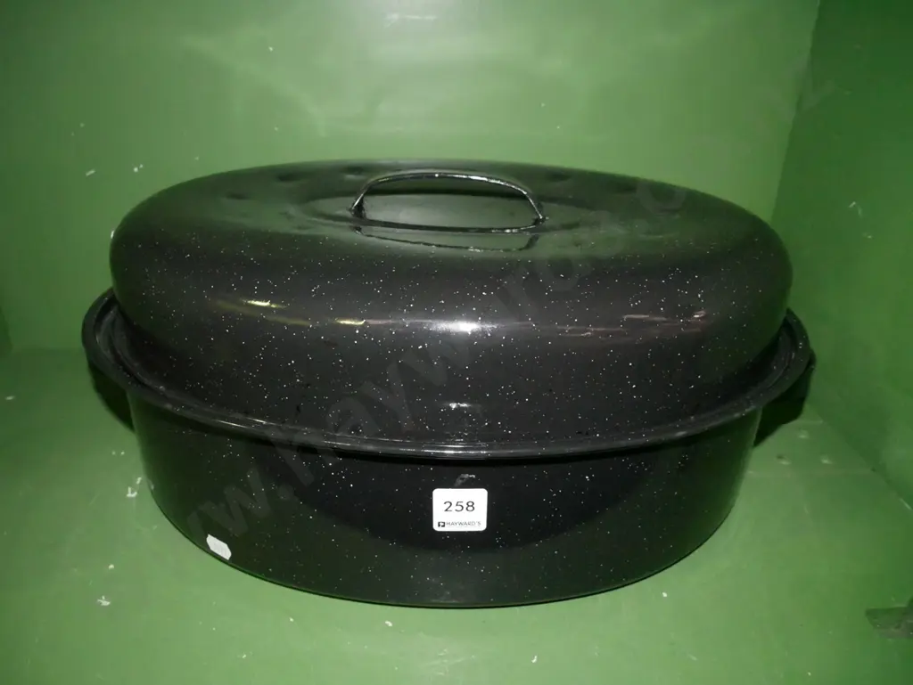 large black speckeled enamel lidded casserole Diam-440 Image 1++