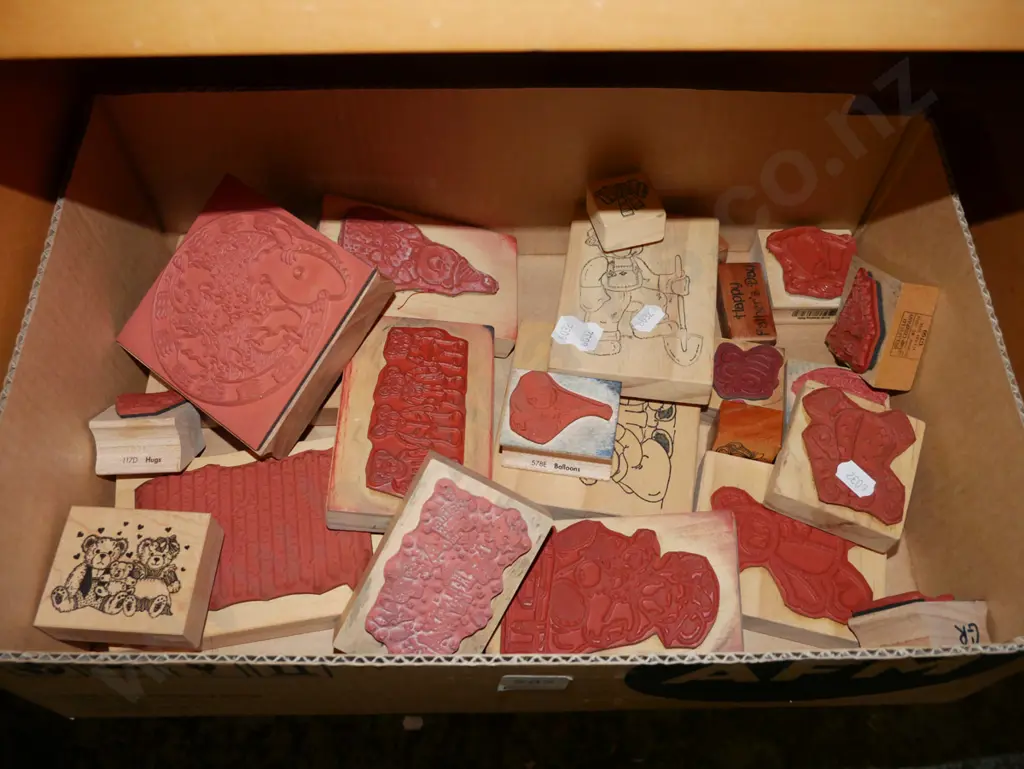 box; rubber stamps Image 1++