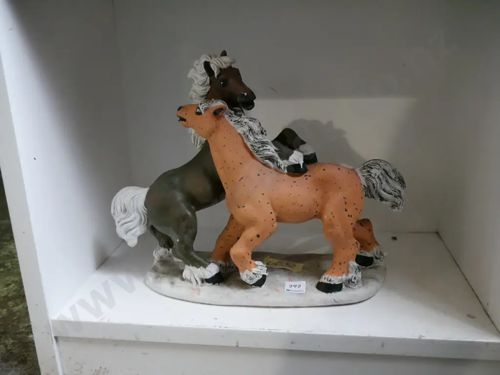 horses figurine H-300 Image 1++