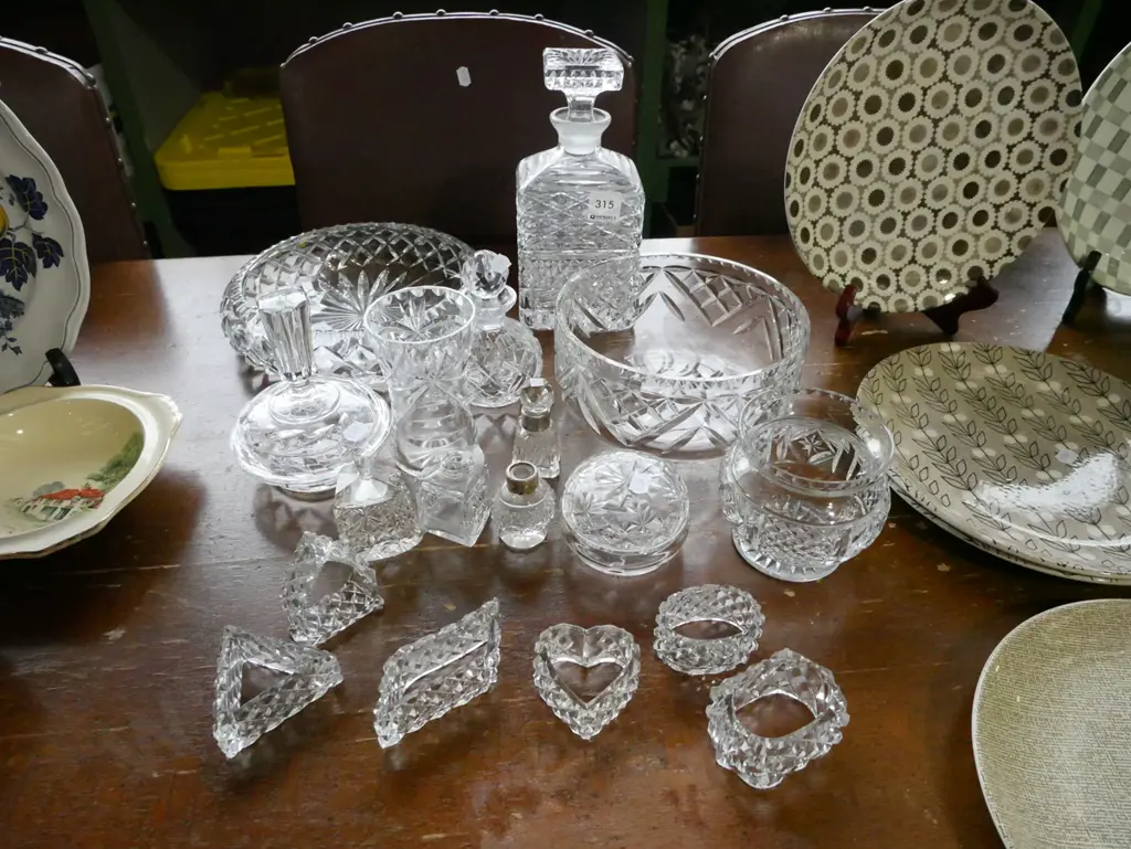 crystal bowls, decanters, scent bottles etc Image 1++