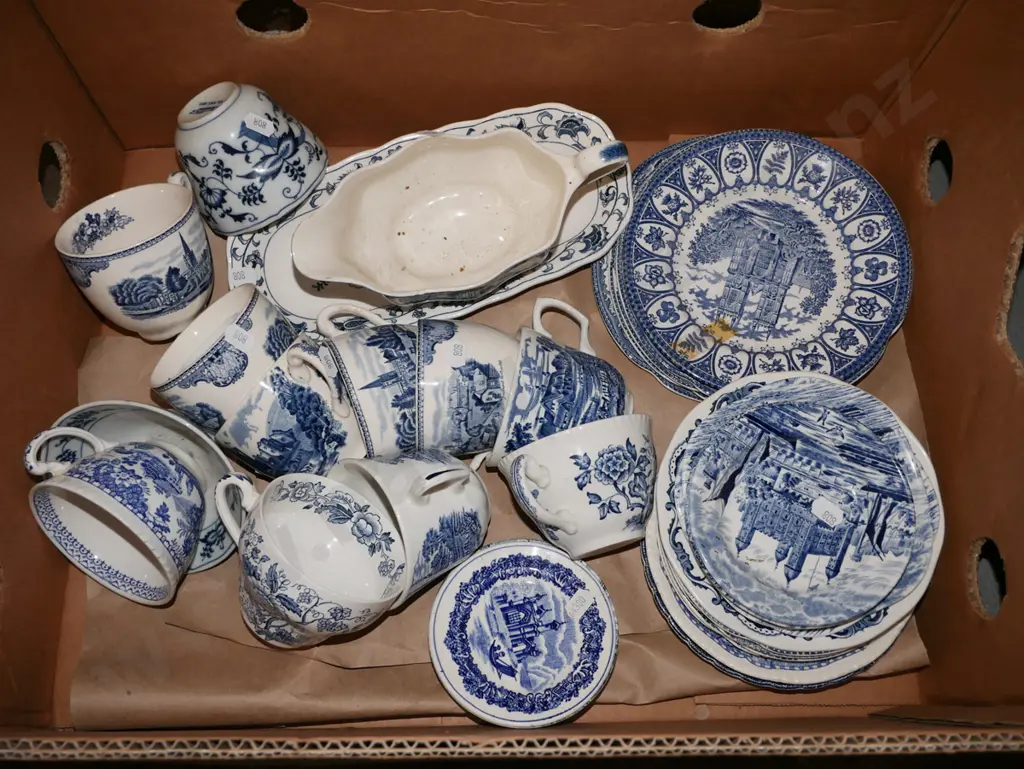 box; blue and white cups, saucers, plates etc Image 1++