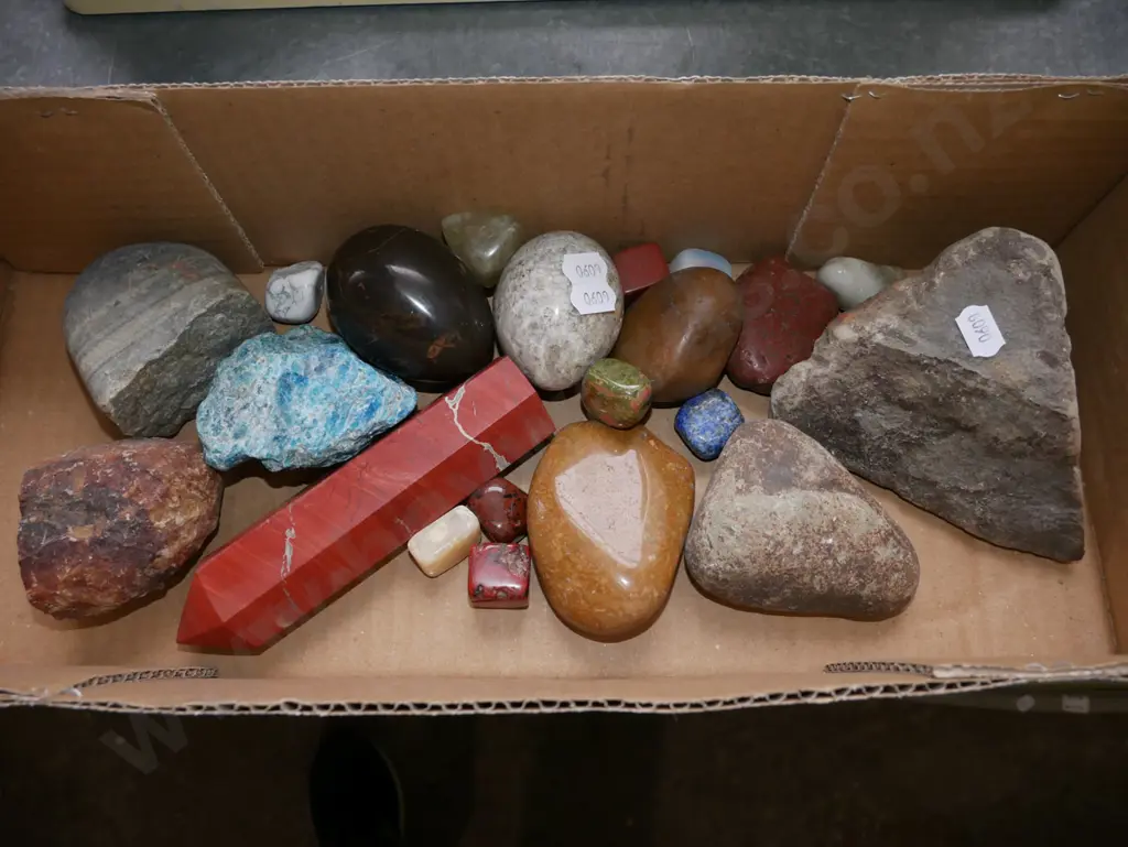 box of stones Image 1++