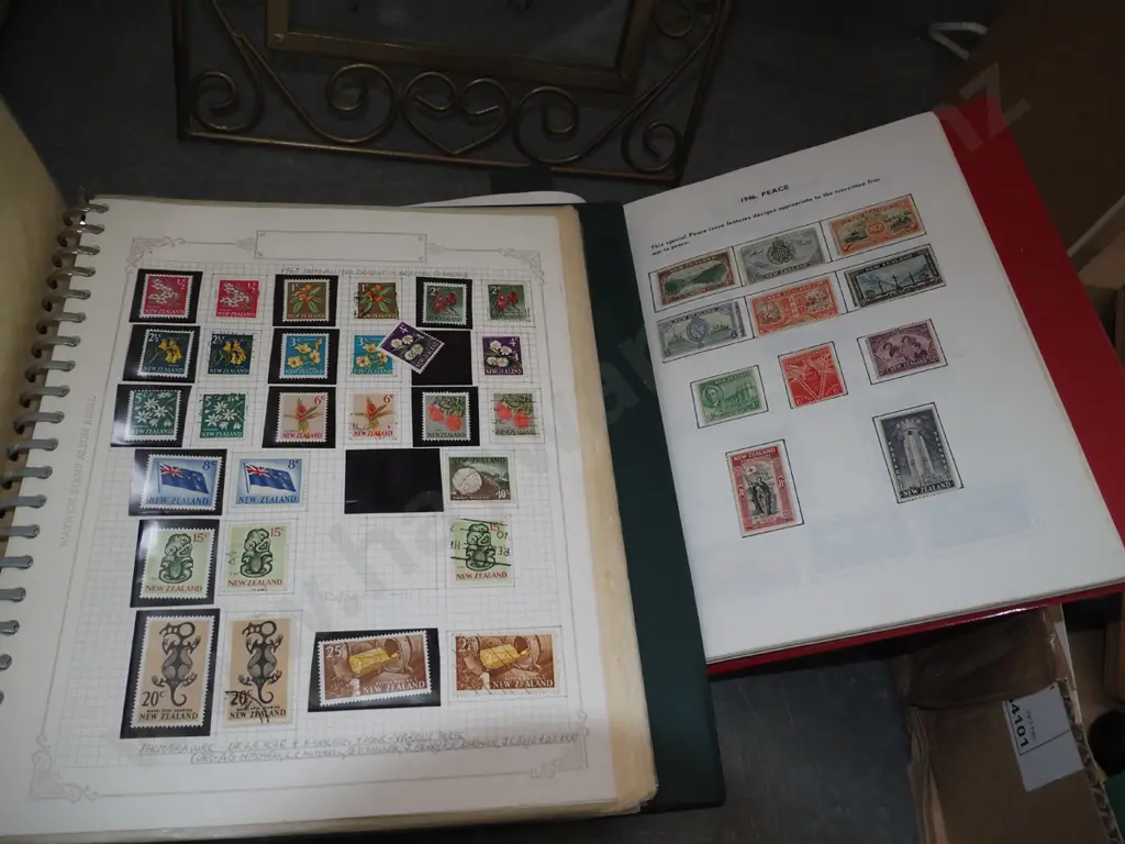 pair of stamp albums Image 1++