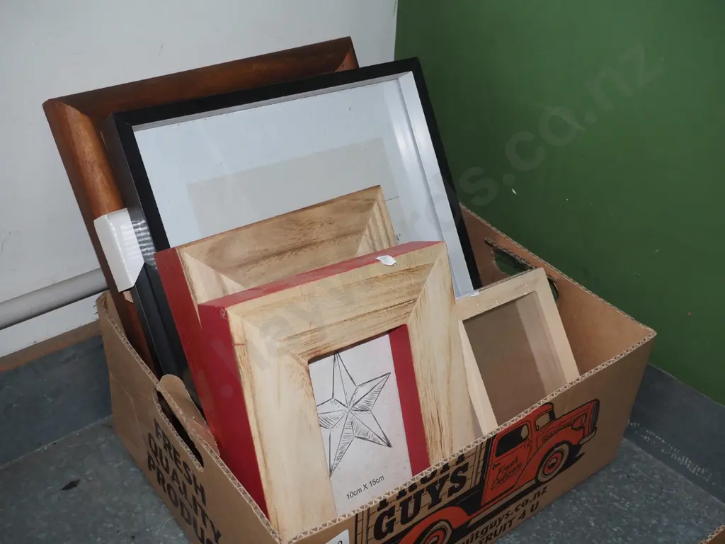 box of photo frames Image 1++