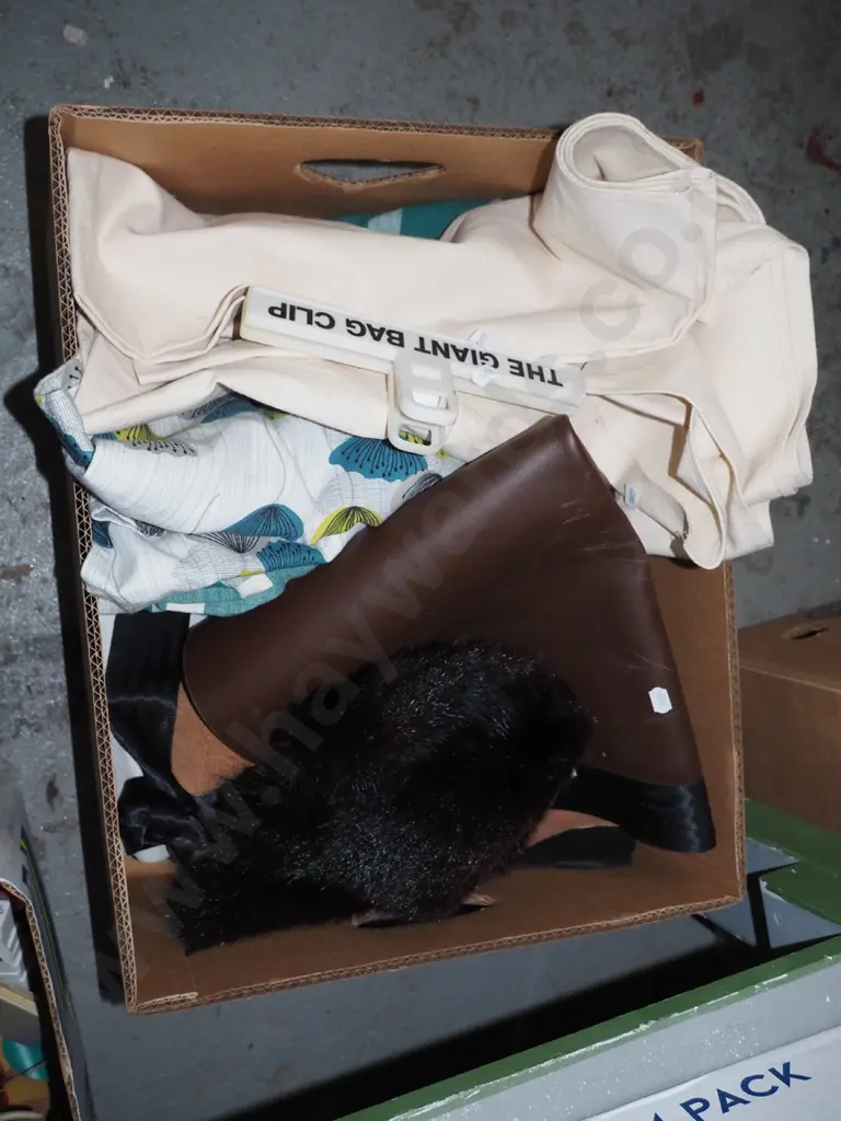 box; fabric, leather apron, small fur stole etc Image 1++