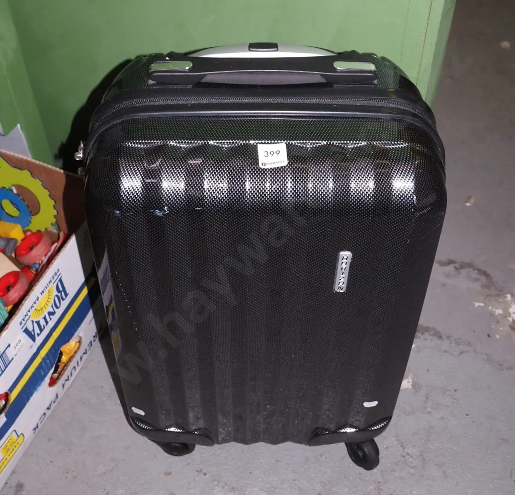 small Horizon carry on suitcase Image 1++