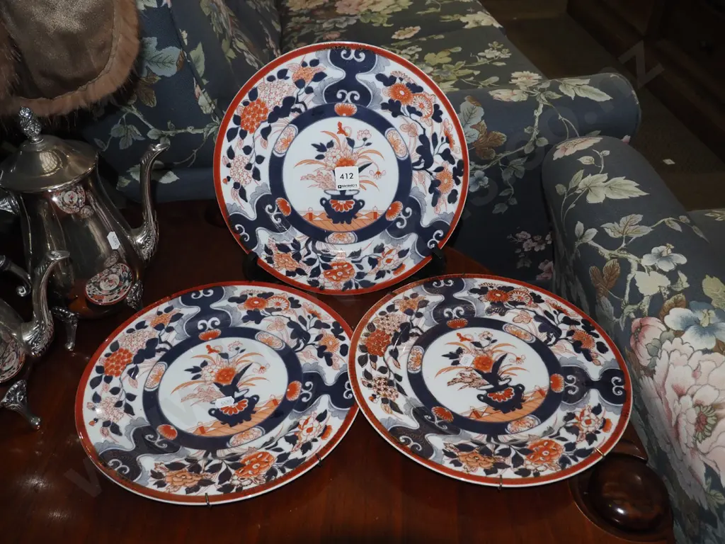 3x Imari wall chargers Image 1++