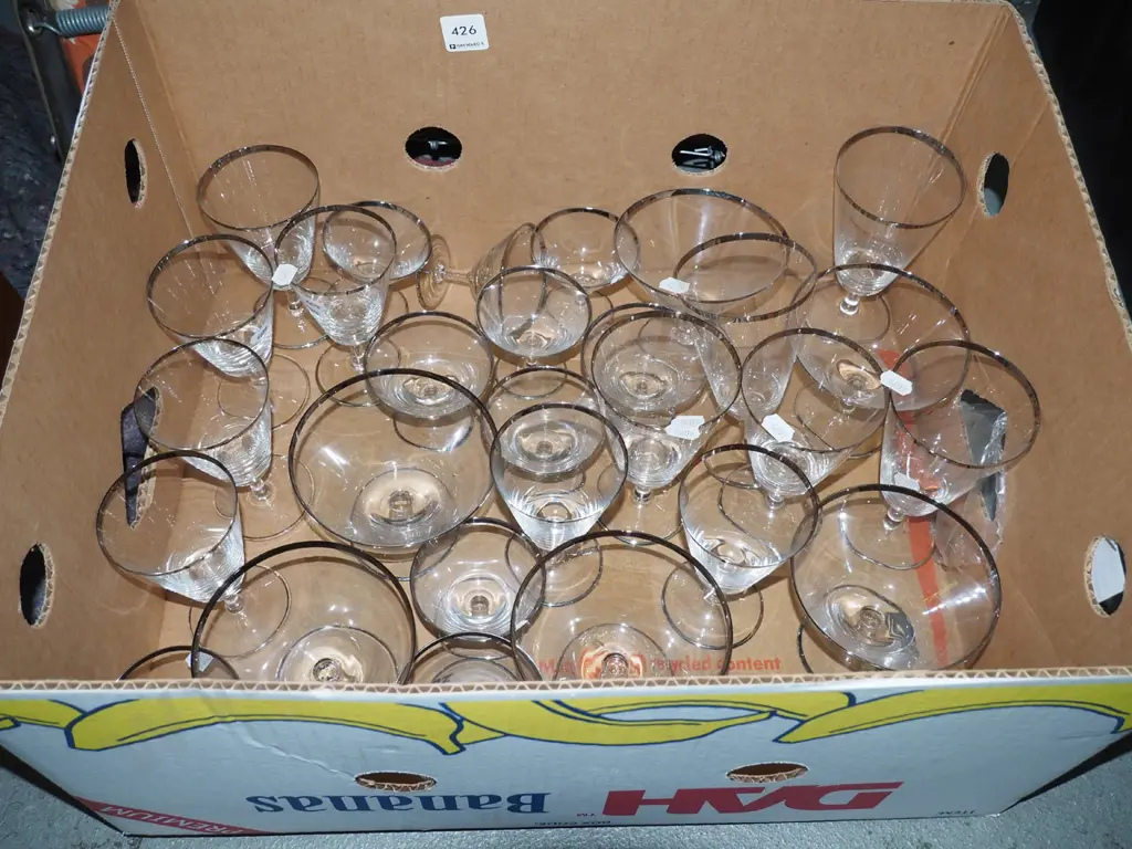 box of comports, wine glasses Image 1++