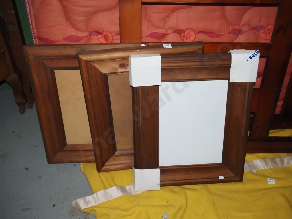 3x pine picture frames Image 1++