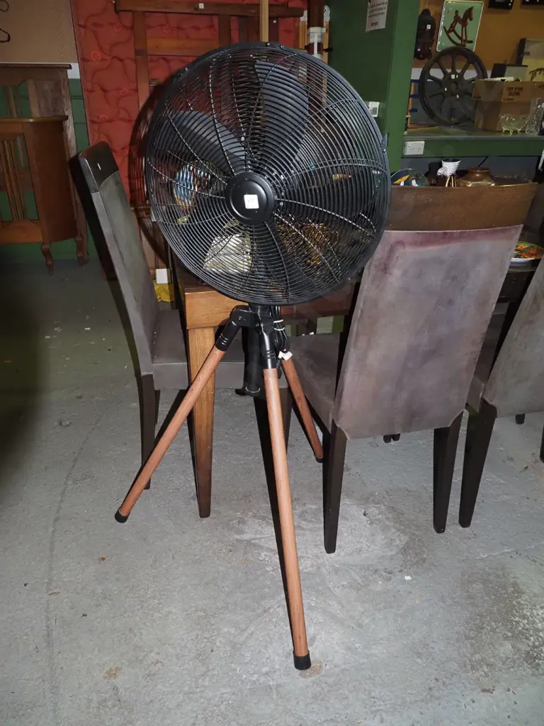 pedestal fan Image 1++