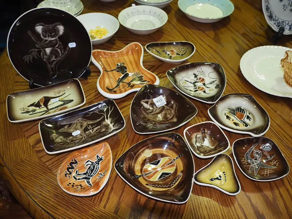 assorted Australian souvenir items Image 1++