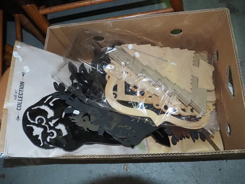 box; wall art, mdf trees, partly carved tiki etc Image 1++