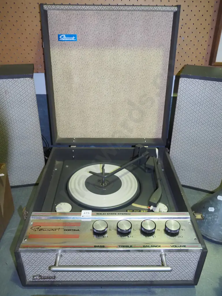 Stewart portable record player 2 additional speakers Image 1++
