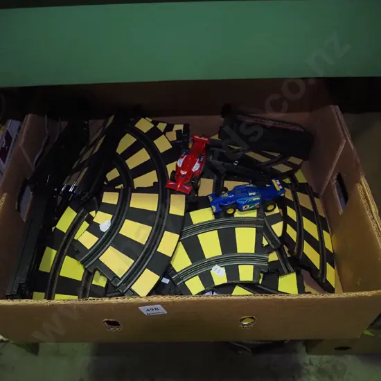 box; slot car set - As Is No Returns