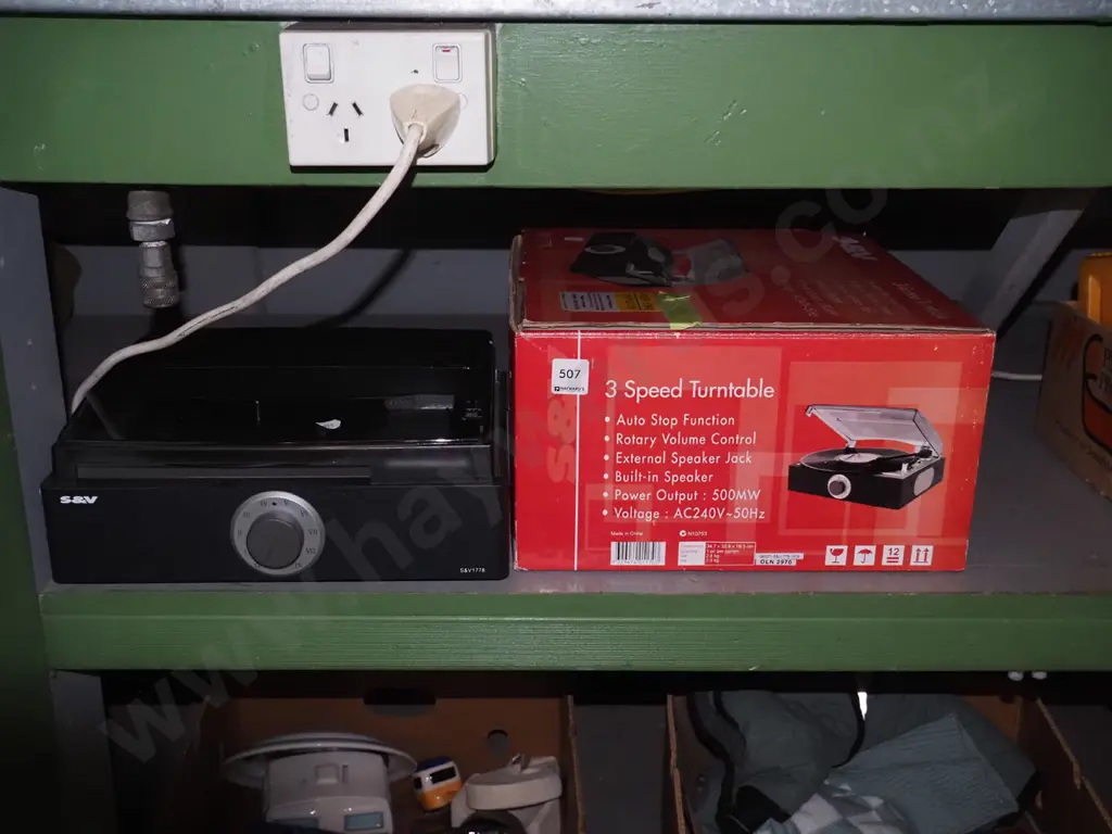 S&V 3 speed turntable Image 1++