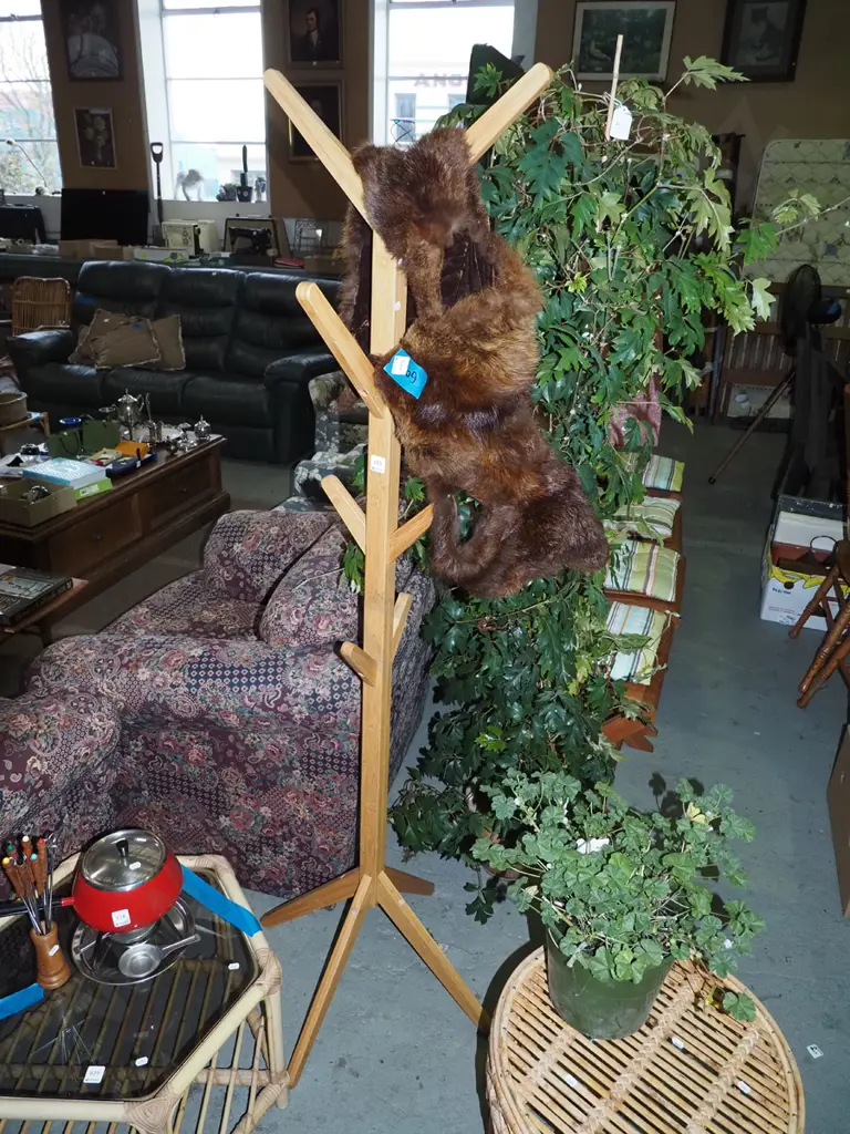 bamboo freestanding coat rack Image 1++