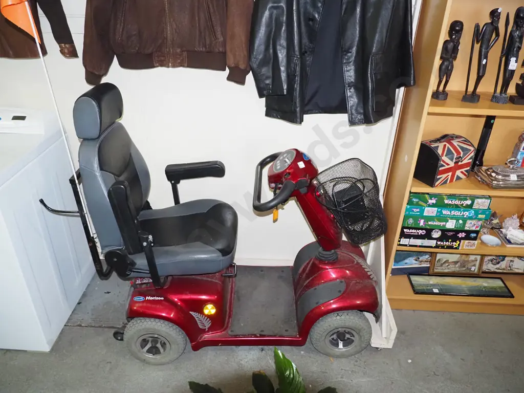 Invacare mobility scooter - key in office Image 1++