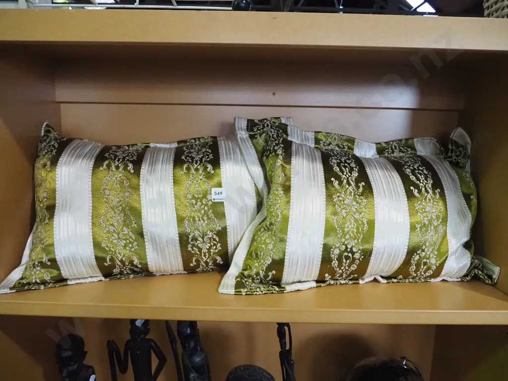 2x striped cushions Image 1++