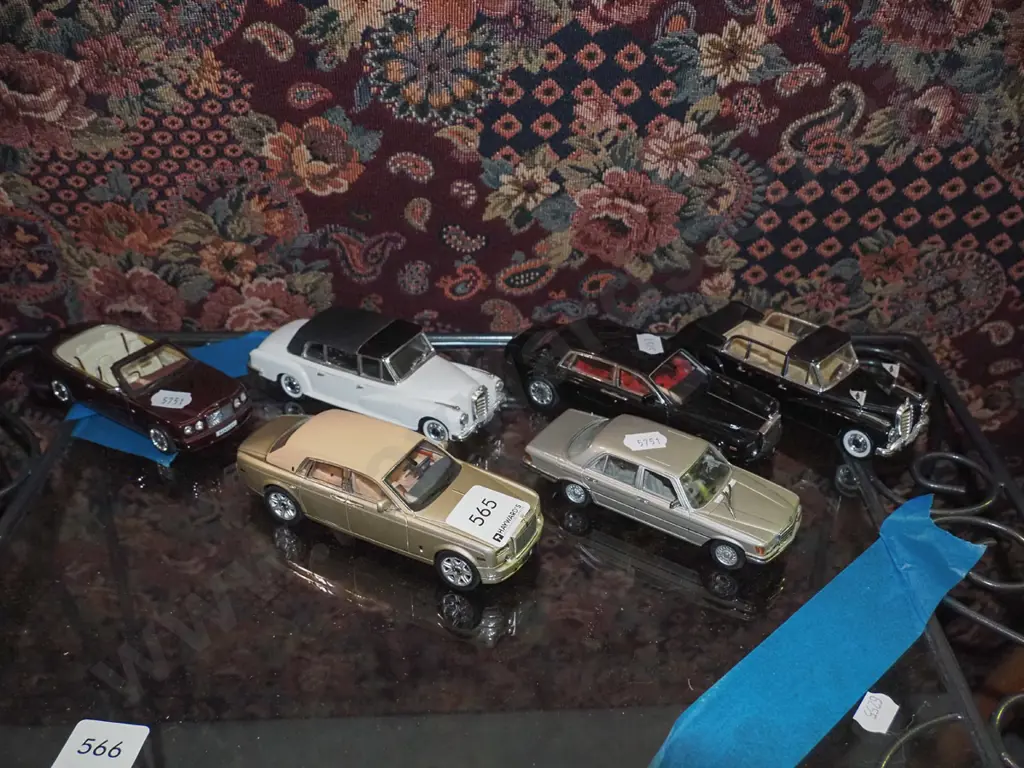 6x Die Cast model vehicles Image 1++