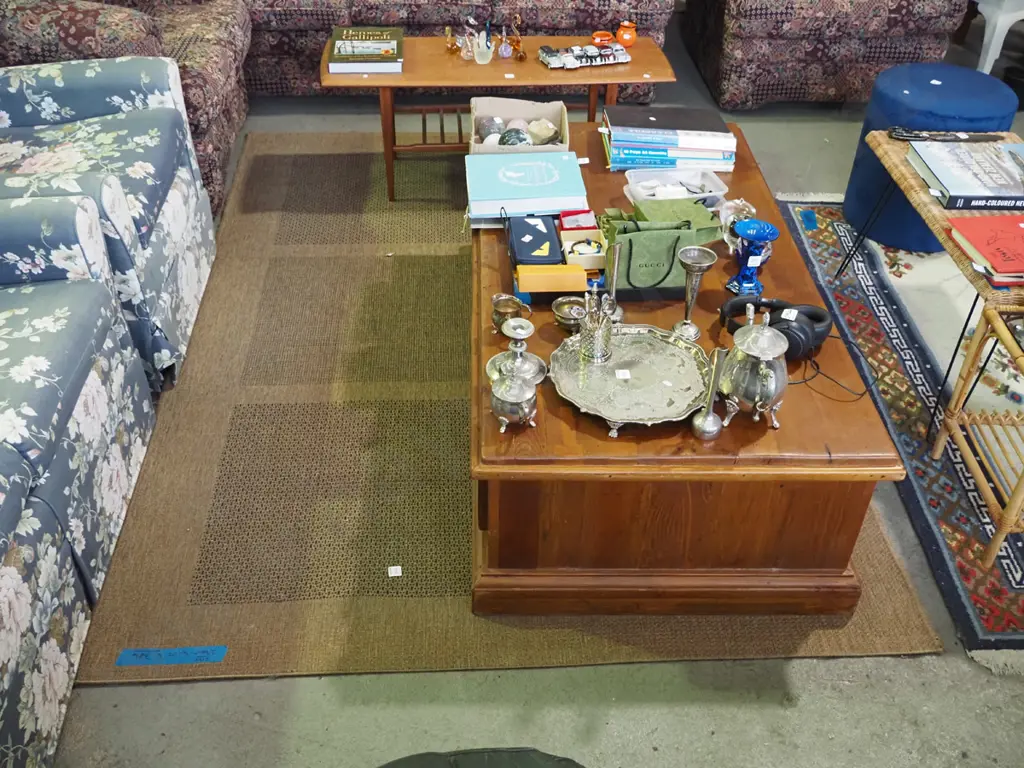 brown woven floor mat L-2300 W-1600 Image 1++