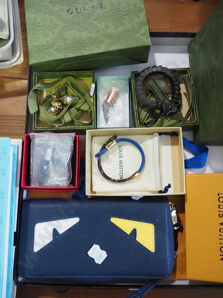 tray; earrings, bracelets, clutch purse etc Image 1++