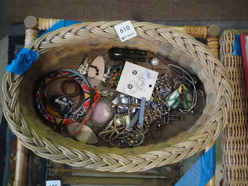 cane basket and costume jewellery Image 1++