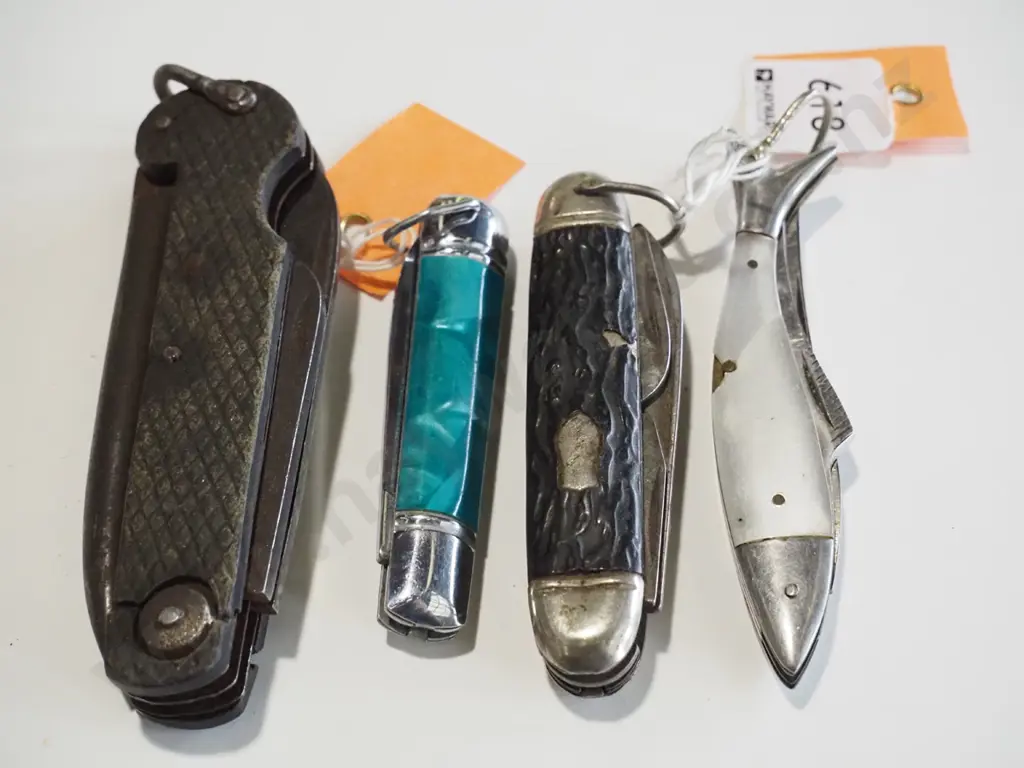 4x pocket knives Image 1++