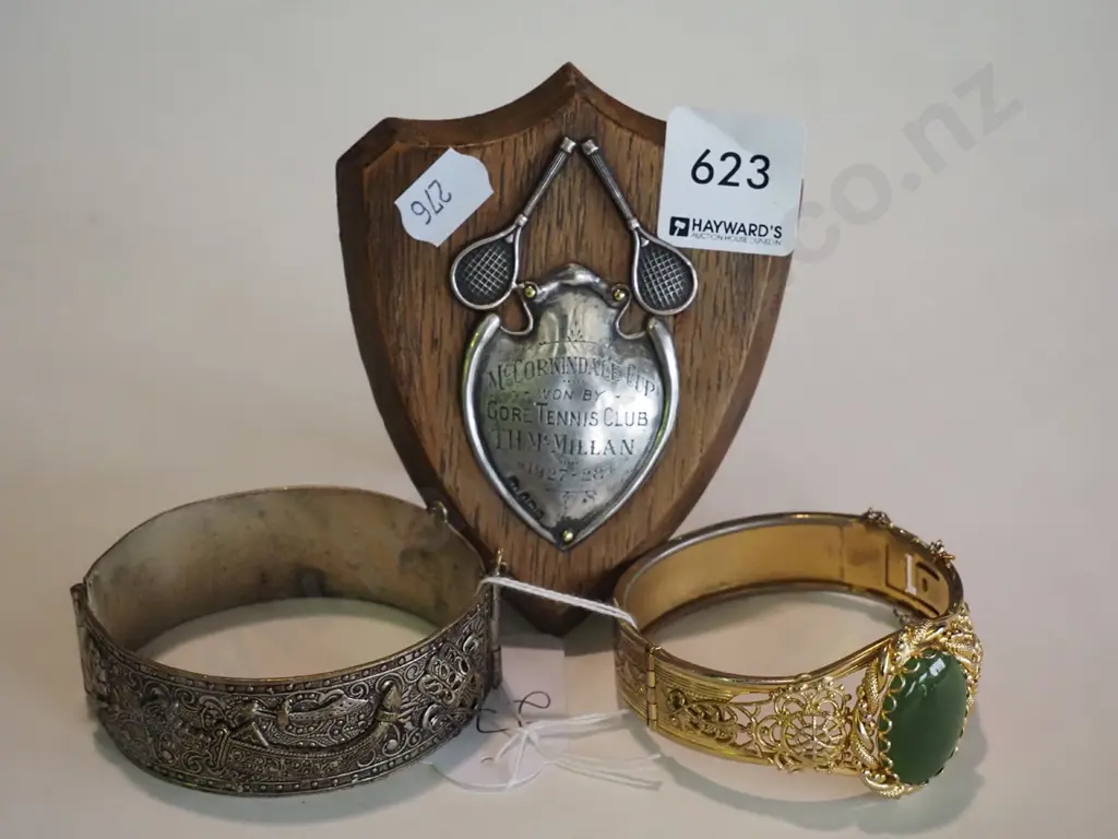 2x bracelets, small Gore Tennis Club trophy Image 1++