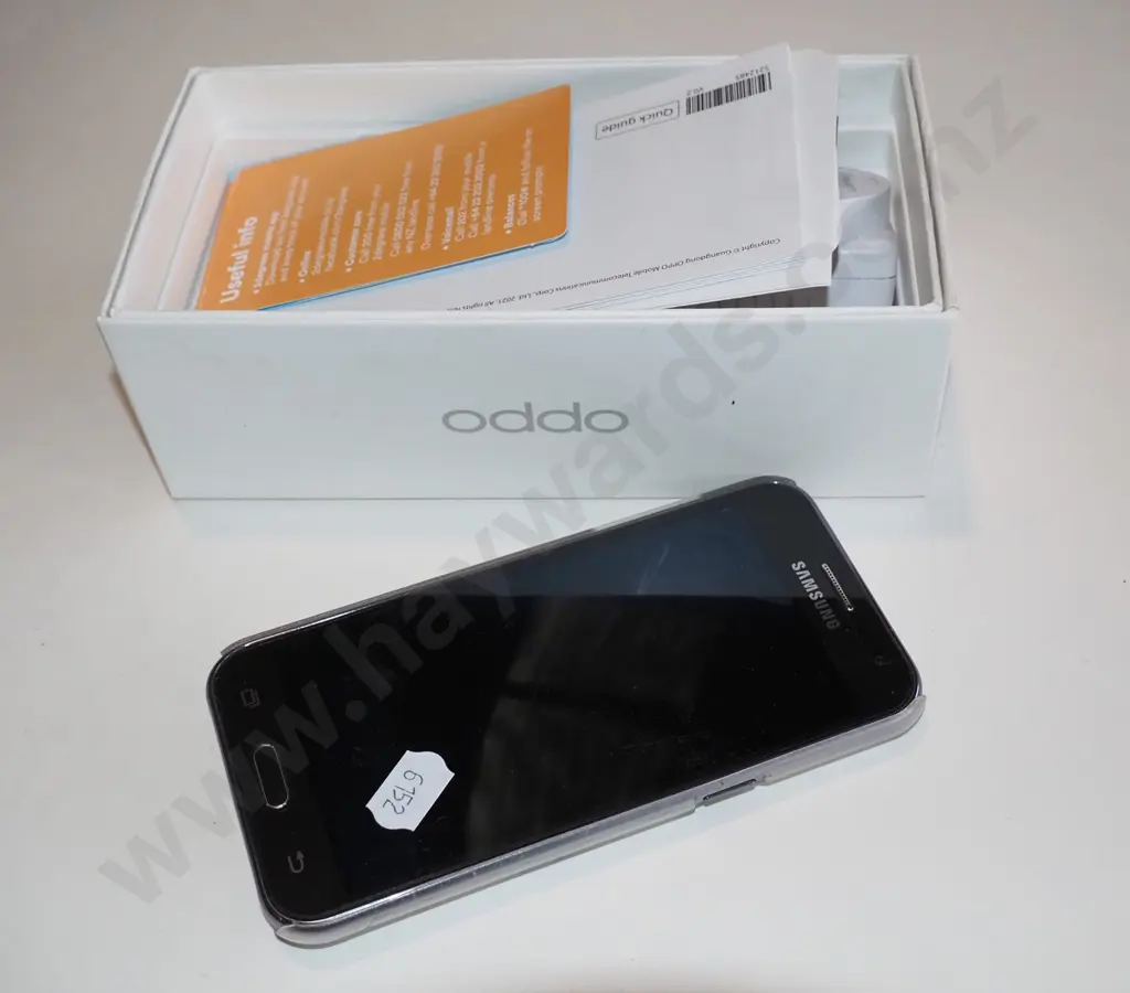 Samsung phone and charger Image 1++