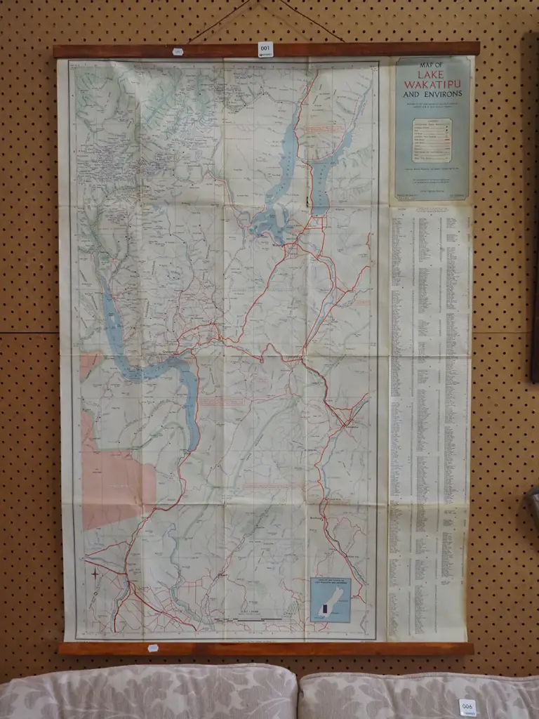 retro wall map - Lake Wakatipu and environs Image 1++