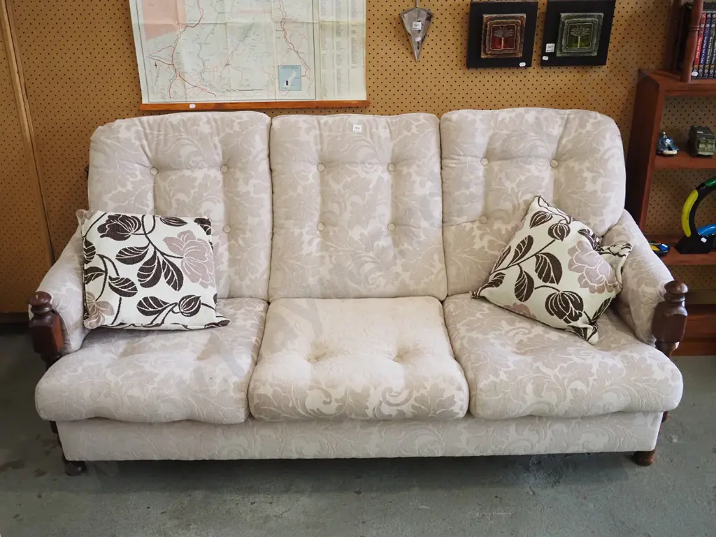 wood & deep button cream floral 3-seater settee and 2 cushions Image 1++