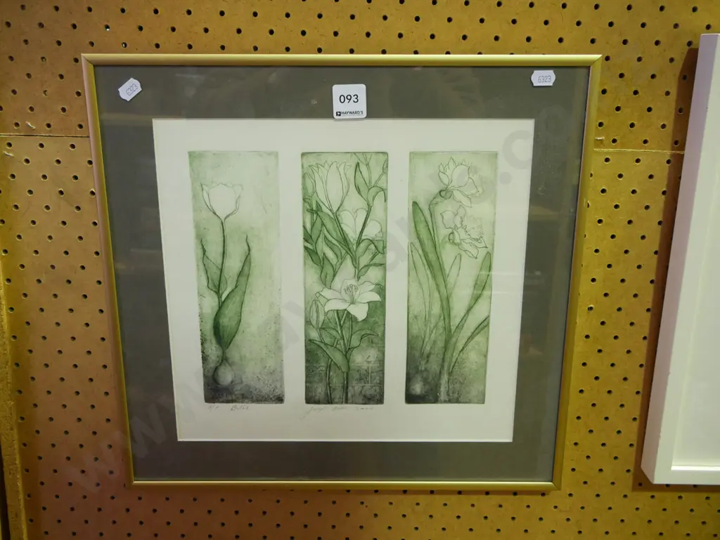 framed triptych - spring bulbs Image 1++