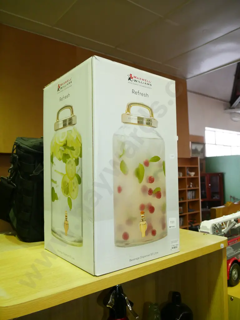 boxed of 8.5 litre drinks dispenser Image 1++