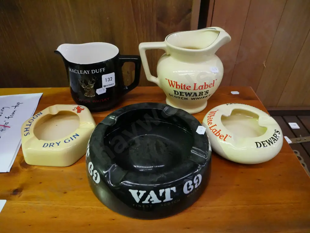 2 whisky jugs and 3 ashtrays Image 1++