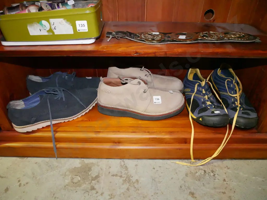 3 pairs of UK size 7 shoes Image 1++