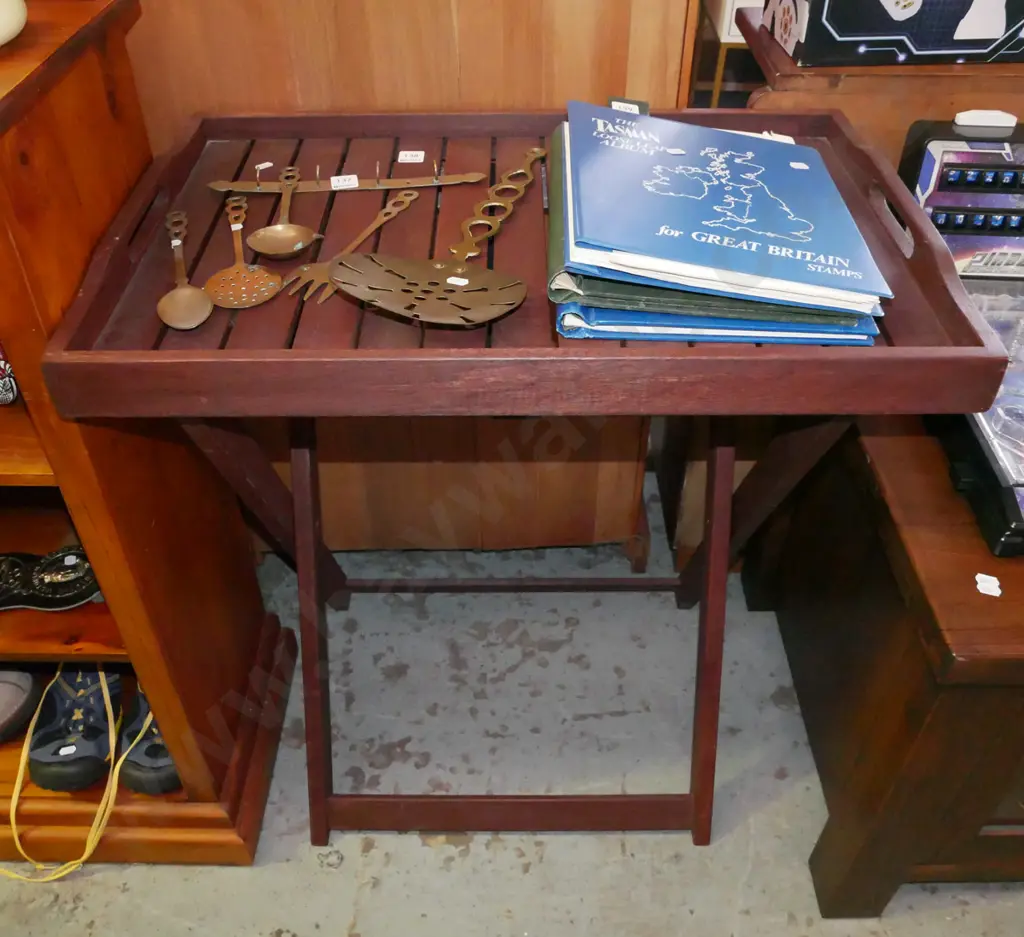 butler's tray and stand Image 1++