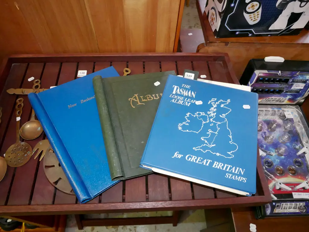 stamp albums Image 1++