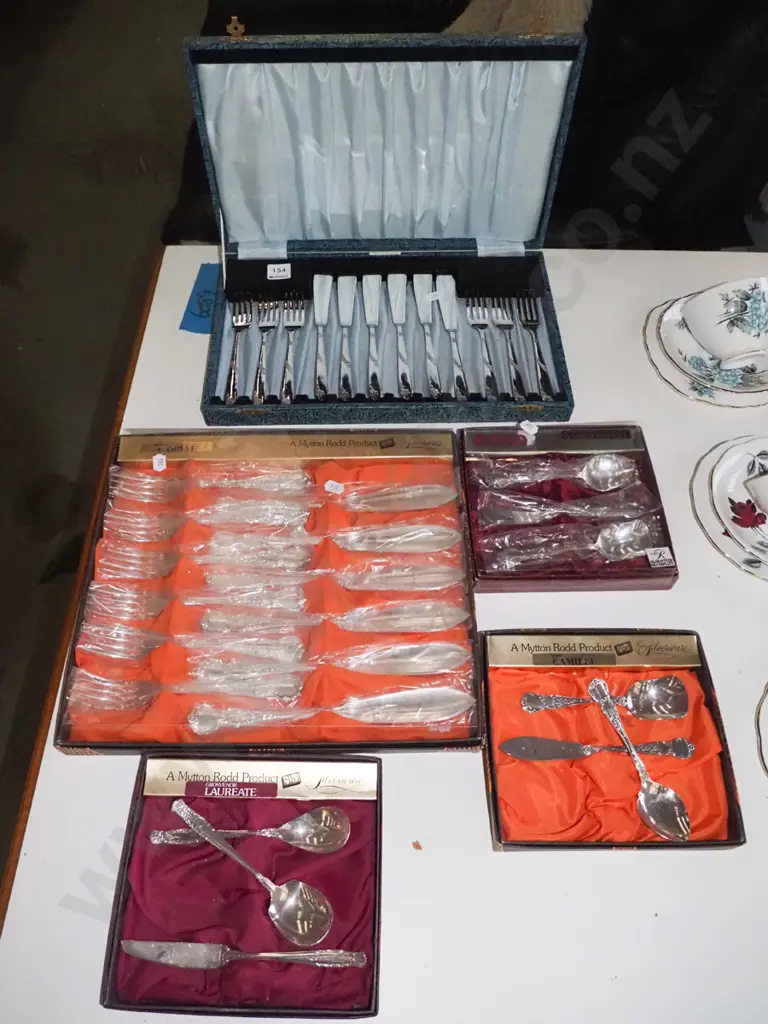 5 sets of cutlery Image 1++