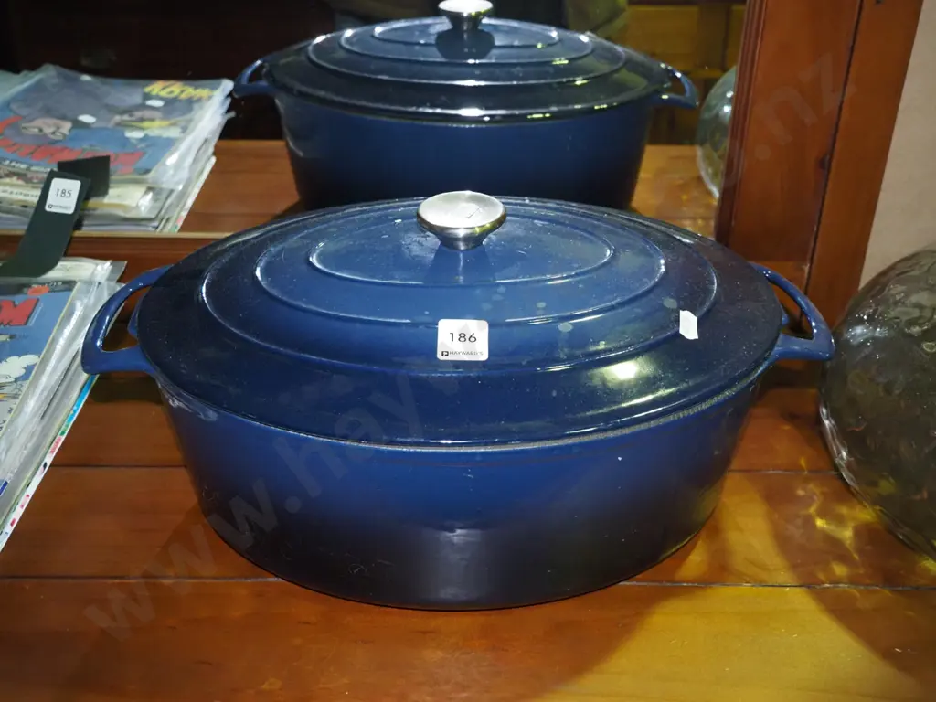 large Stevens cast iron blue enamel casserole L-440 Image 1++