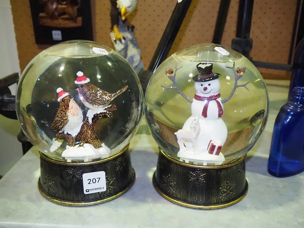 2 Christmas themed snow globes Image 1++