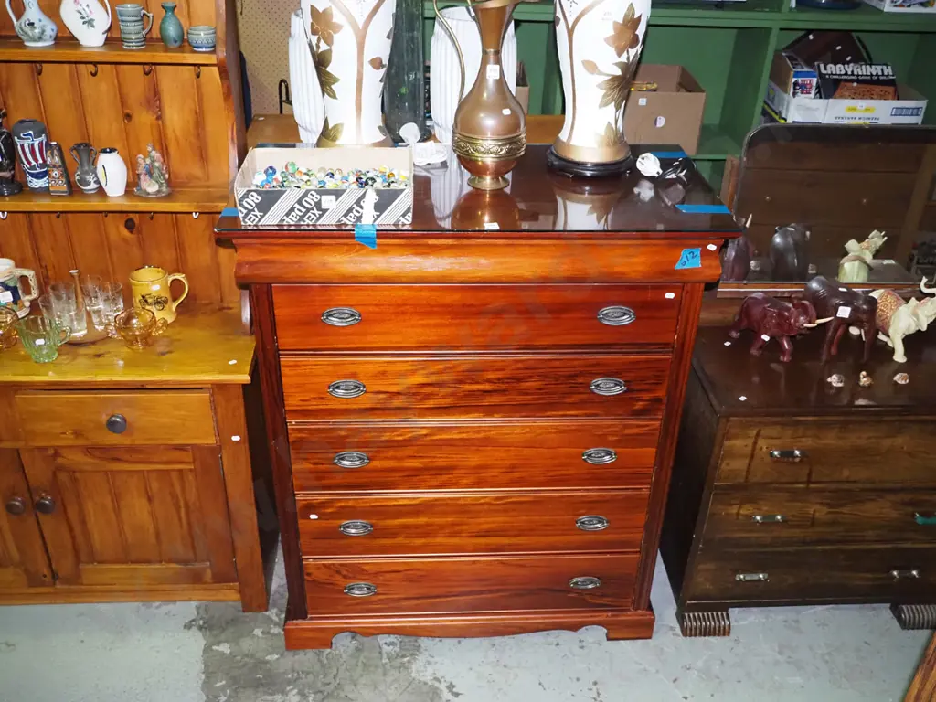 solid pine 5-drawer tallboy with glass top H-1170 W-980 D-500 Image 1++