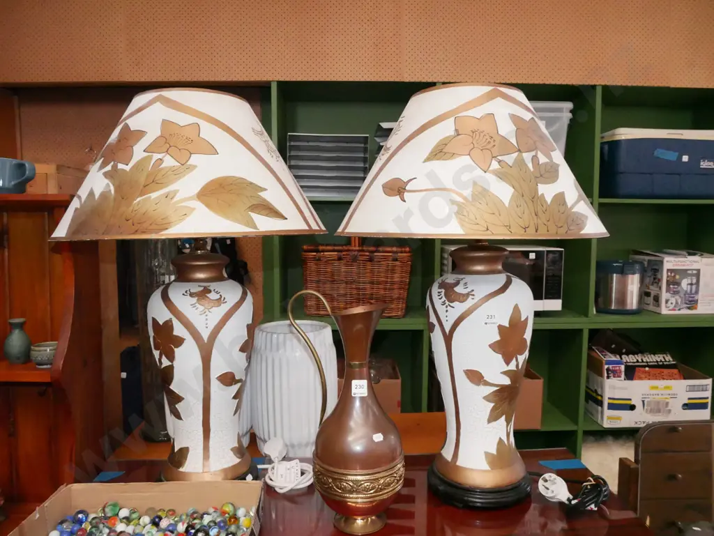 pair tall ceramic based table lamps H-690 Image 1++