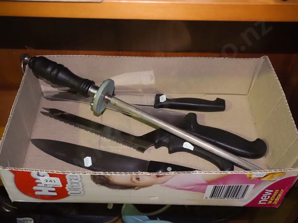 knives and sharpening steel Image 1++