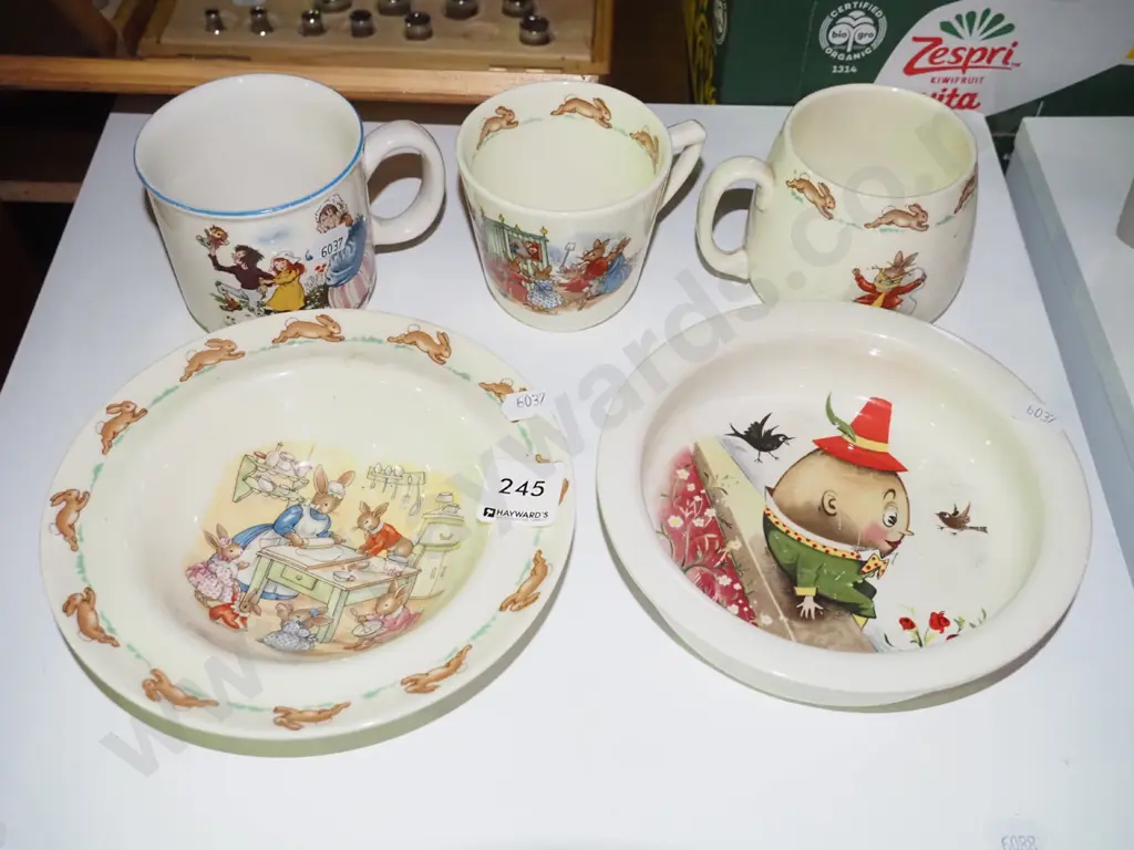 Crown Lynn Humpty Dumpty baby dish, Bunnykins dish, cups Image 1++
